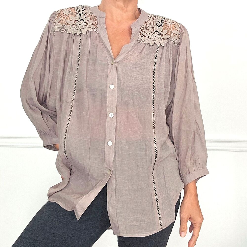 FIGUEROA & FLOWER Taupe Brown Lace Button Shirt Womens MEDIUM